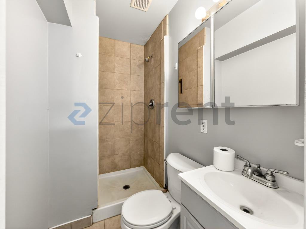 2755 Sanborn Ave - Photo 6 of 11