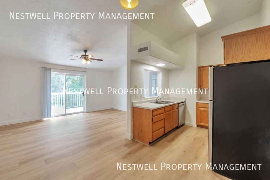 1329 W 1520 N - Photo 4 of 20