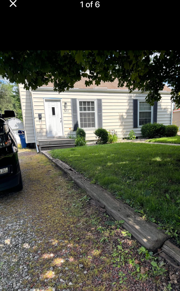 2423 38th St #2423 - Photo 3 of 6