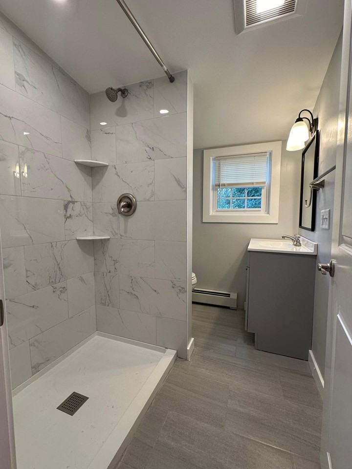 2 Adelaide Ave #A - Photo 5 of 20