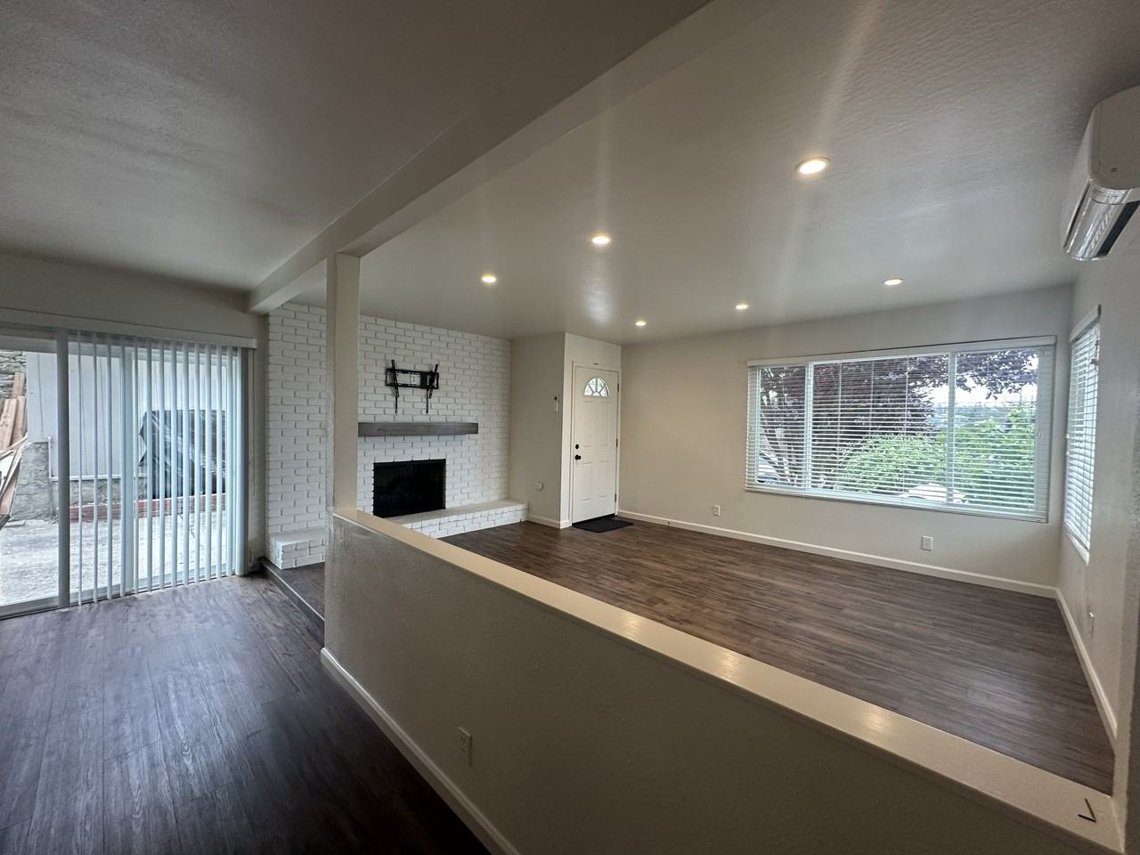 507 Bay St #507 - Photo 3 of 22