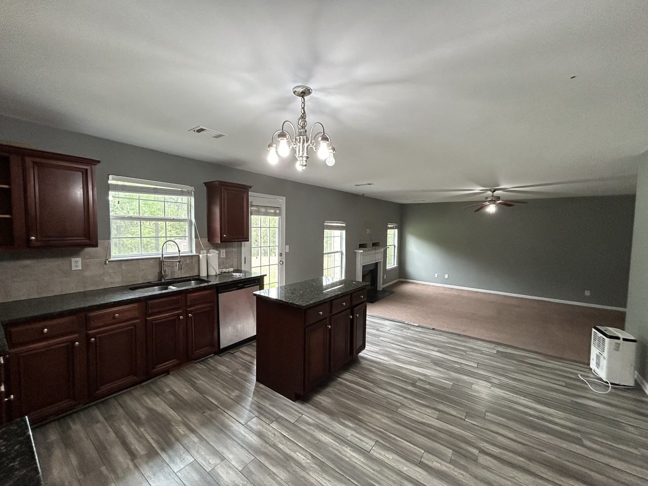 1040 Baltic Way #NA - Photo 7 of 24