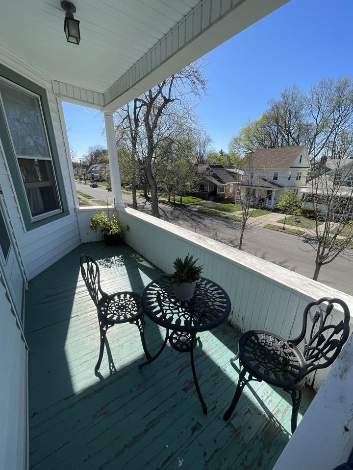 830 Plymouth Ave #830 - Photo 3 of 12