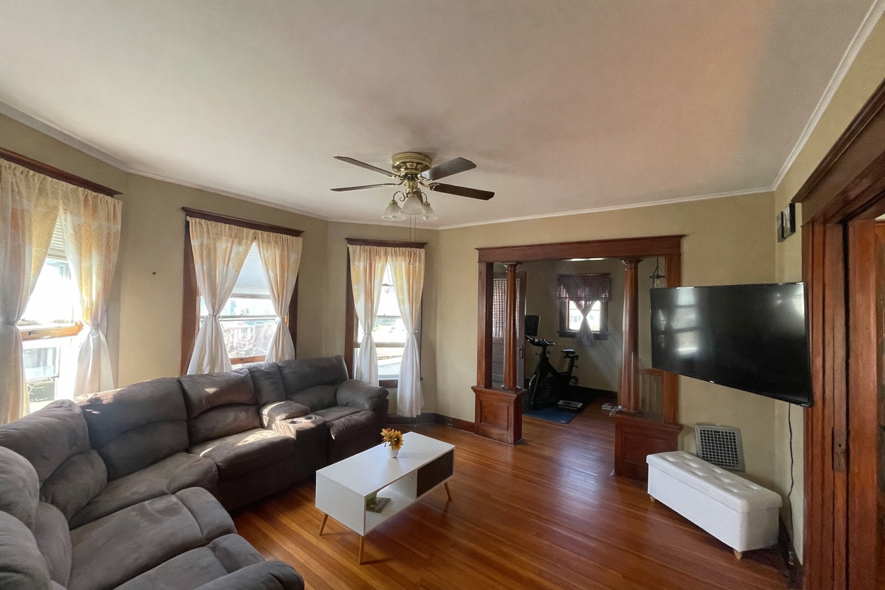 830 Plymouth Ave #830 - Photo 4 of 12