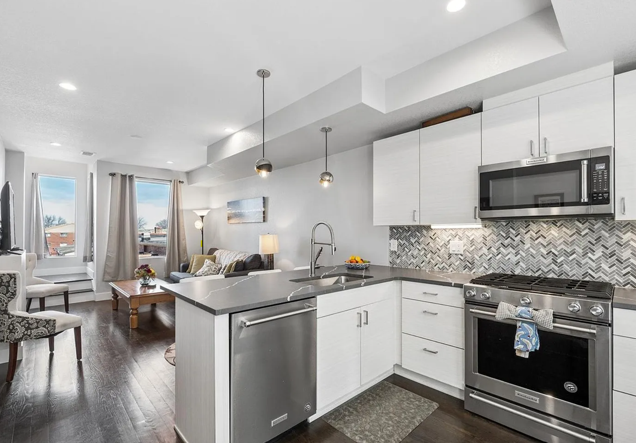 1583 Grove St #2 - Photo 4 of 15