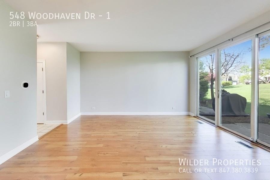 548 Woodhaven Dr #1 - Photo 4 of 16