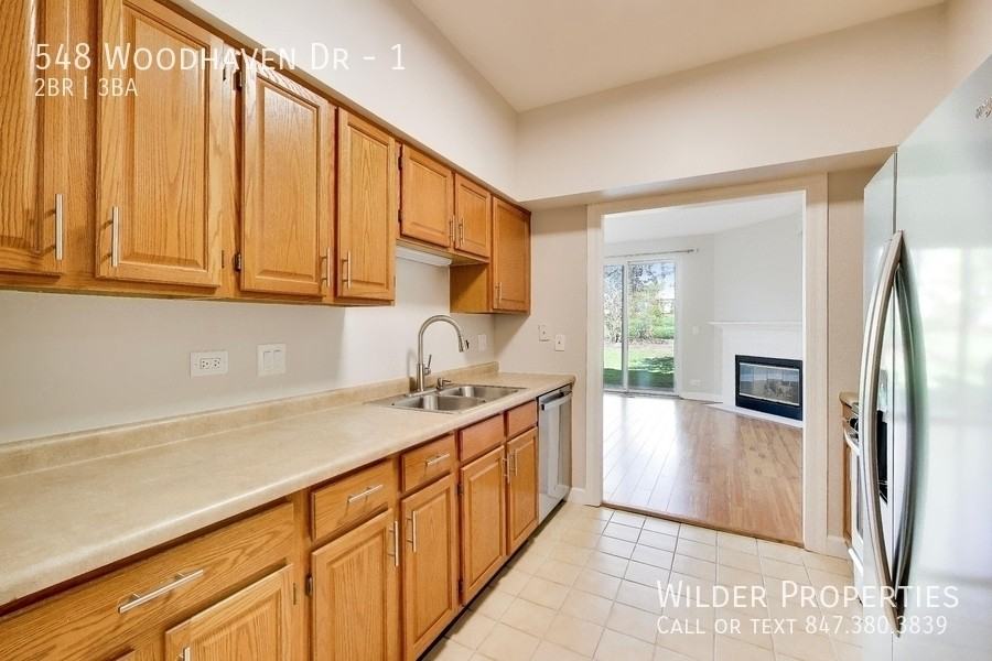 548 Woodhaven Dr #1 - Photo 6 of 16