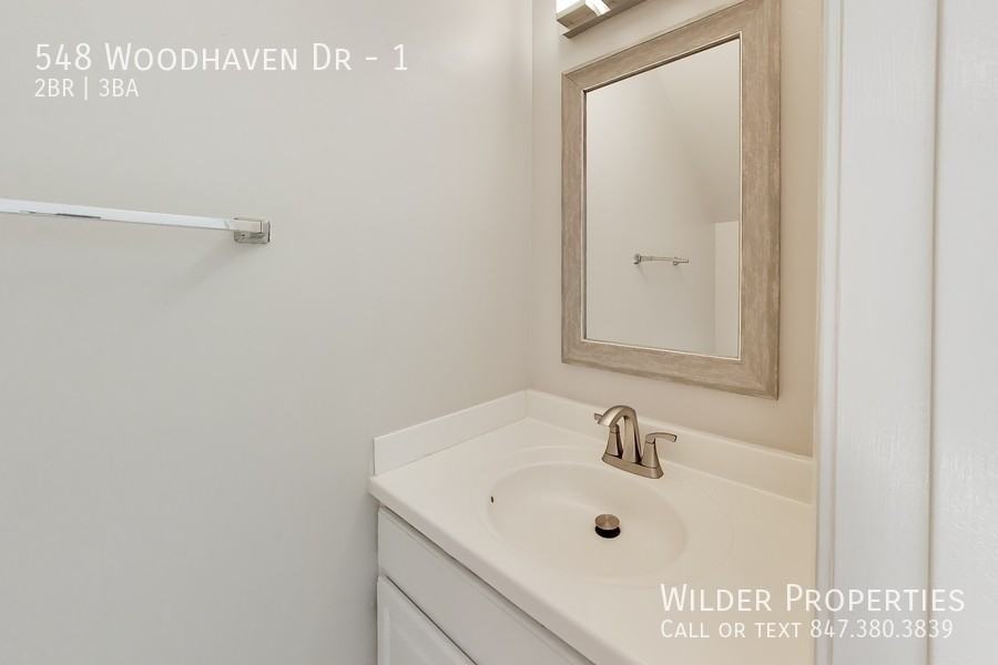 548 Woodhaven Dr #1 - Photo 7 of 16