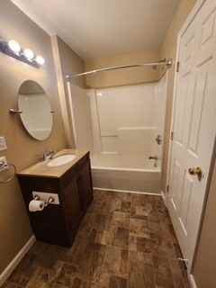 27 Van Buren Ave #B1 - Photo 5 of 16