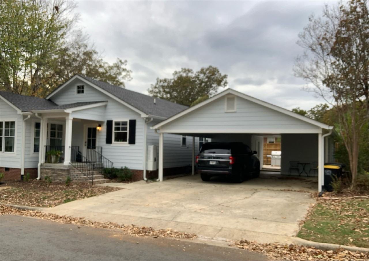 100 Oakwood St Nw #NA - Photo 2 of 9