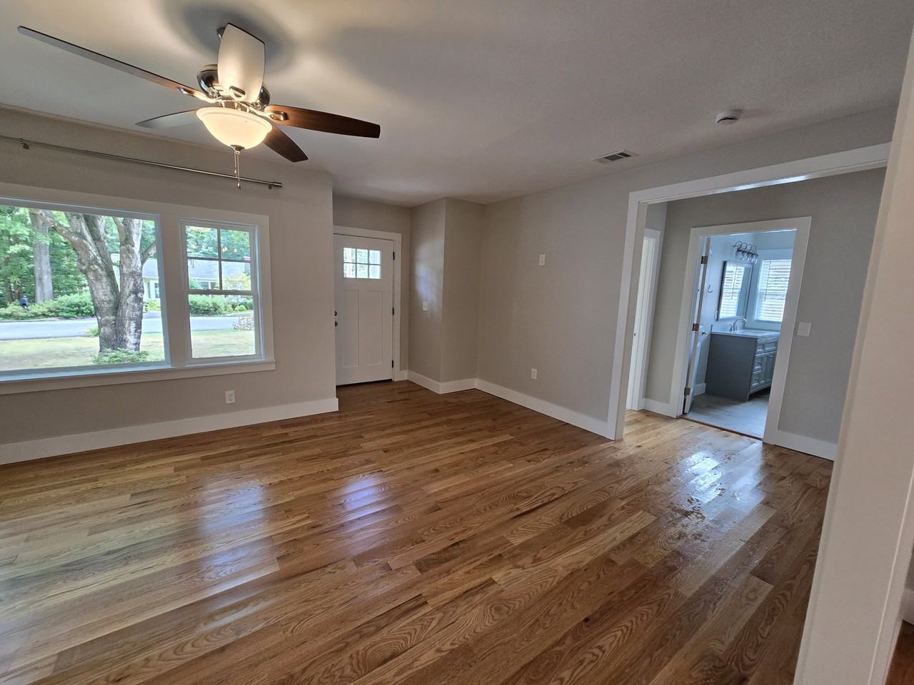 100 Oakwood St Nw #NA - Photo 3 of 9