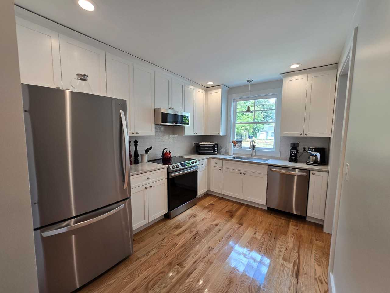 100 Oakwood St Nw #NA - Photo 5 of 9