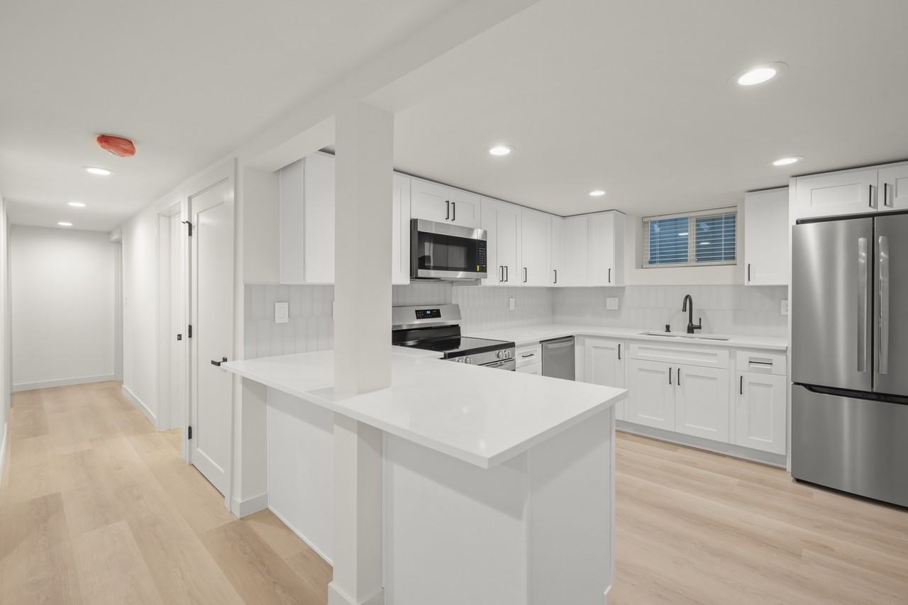 110 Nw 83rd St #2 - Photo 3 of 9