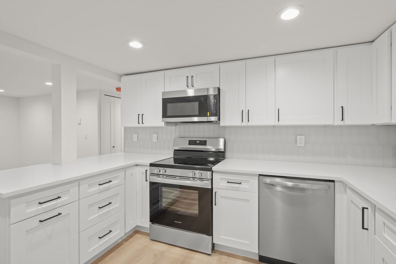 110 Nw 83rd St #2 - Photo 4 of 9