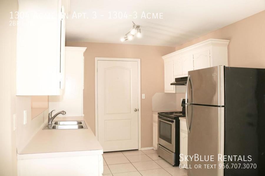 1304 Acme Ln Apt 3 #1304-3ACME - Photo 4 of 37