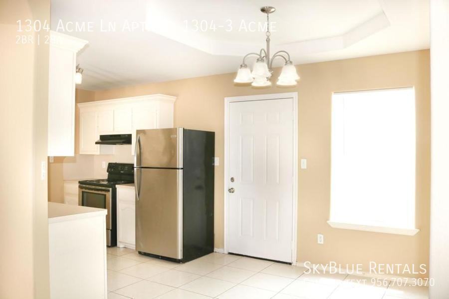 1304 Acme Ln Apt 3 #1304-3ACME - Photo 5 of 37