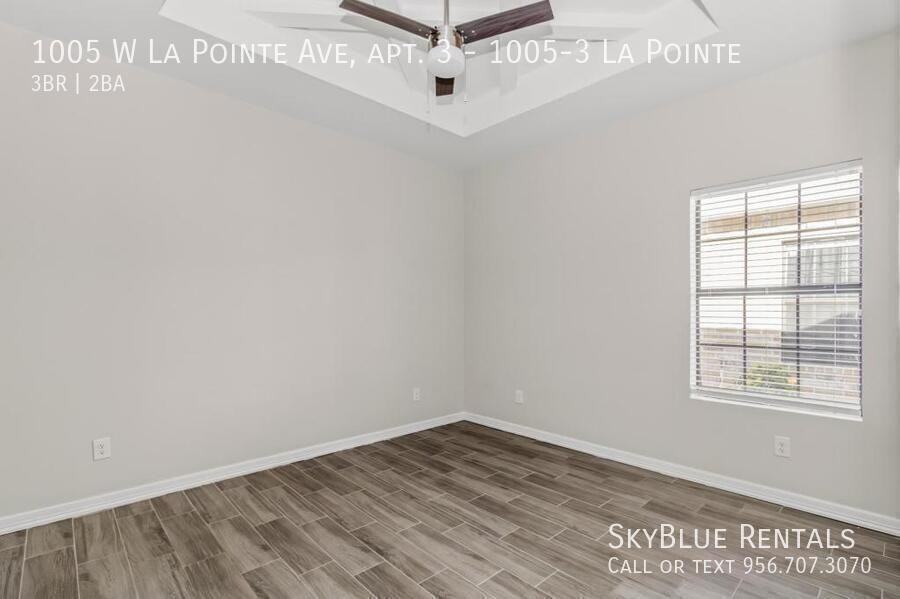 1005 W La Pointe Ave - Photo 2 of 11