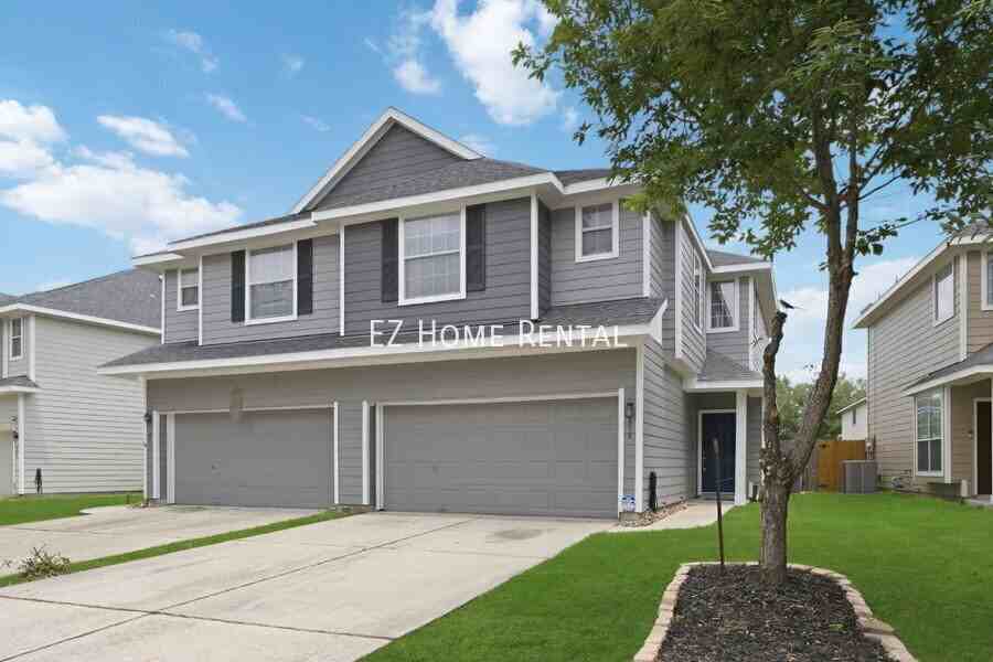 8813 Elm Drake Ln - Photo 2 of 28