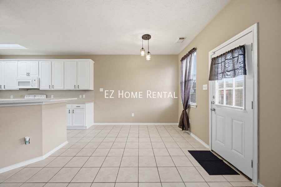 8813 Elm Drake Ln - Photo 7 of 28