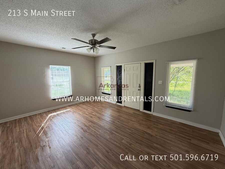 213 S Main St - Photo 2 of 12