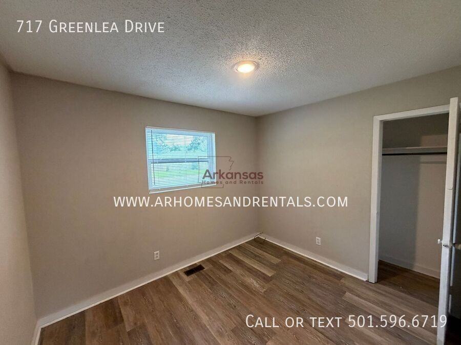 717 Greenlea Dr - Photo 7 of 12