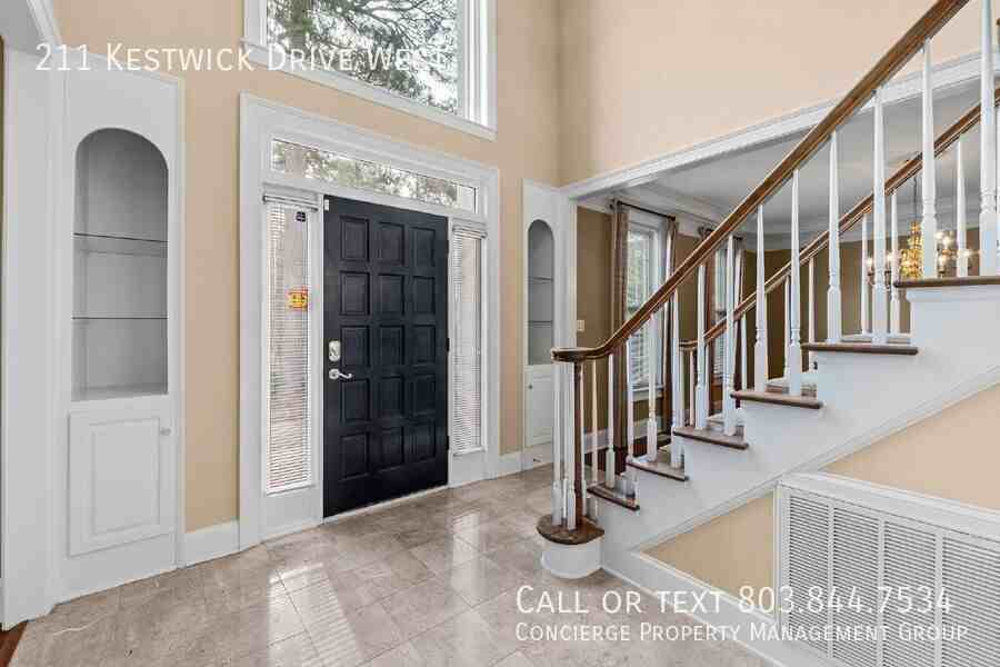211 Kestwick Dr W - Photo 5 of 50