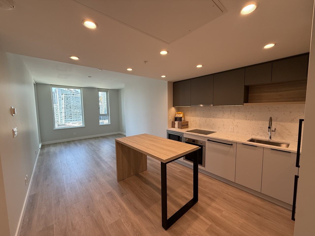 567 Emerson Street - Photo 4 of 29