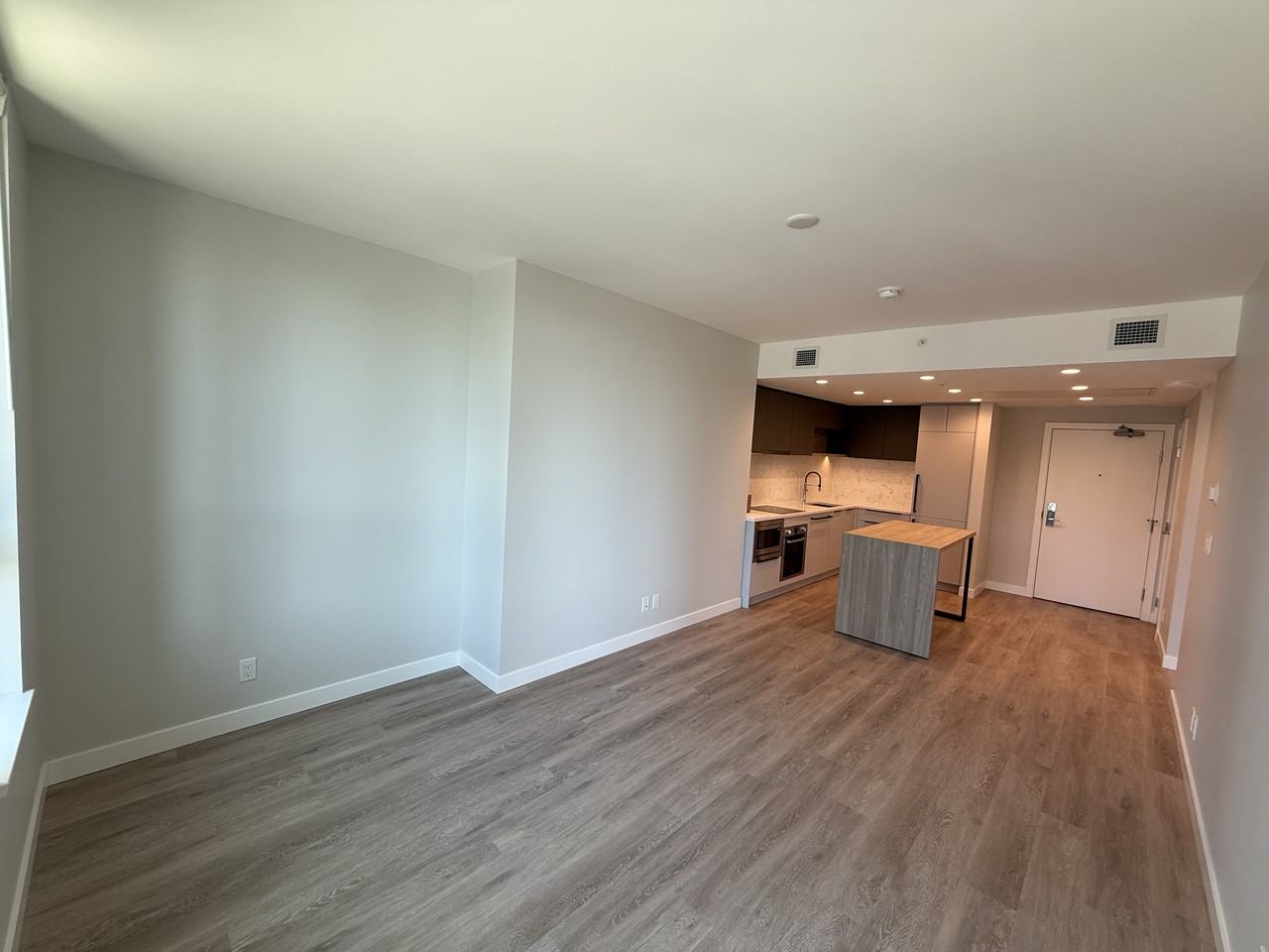 567 Emerson Street - Photo 5 of 29