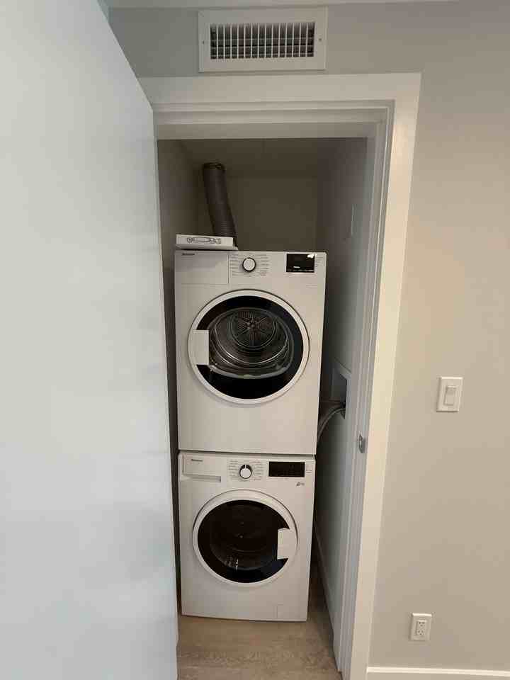 567 Emerson Street - Photo 7 of 29