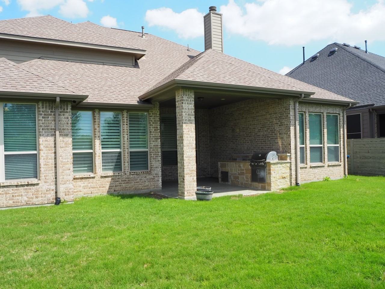 909 Fenceline Dr - Photo 6 of 43