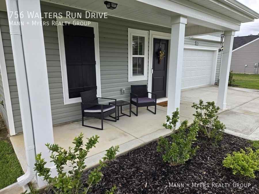 756 Walters Run Dr - Photo 4 of 38