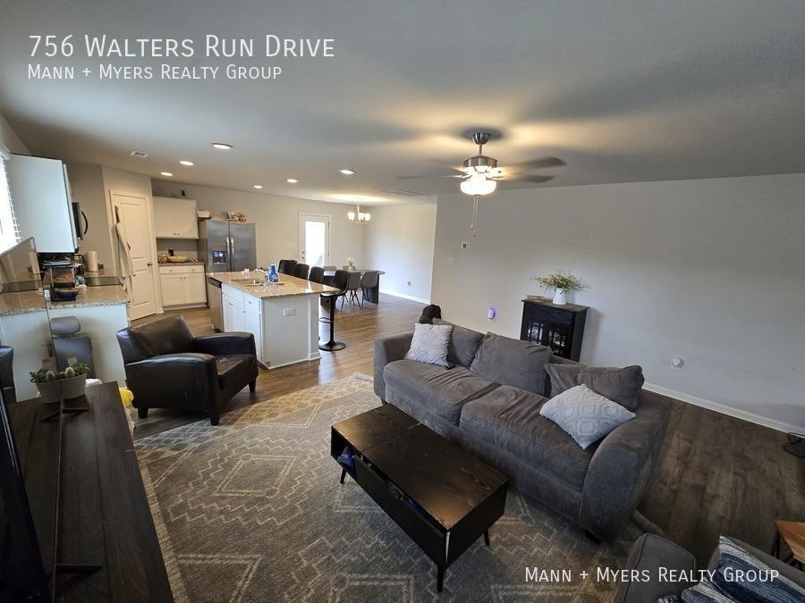 756 Walters Run Dr - Photo 6 of 38