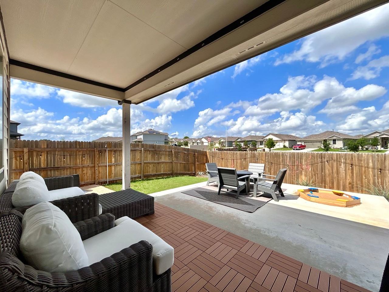 401 Town Lake Bnd - Photo 5 of 31