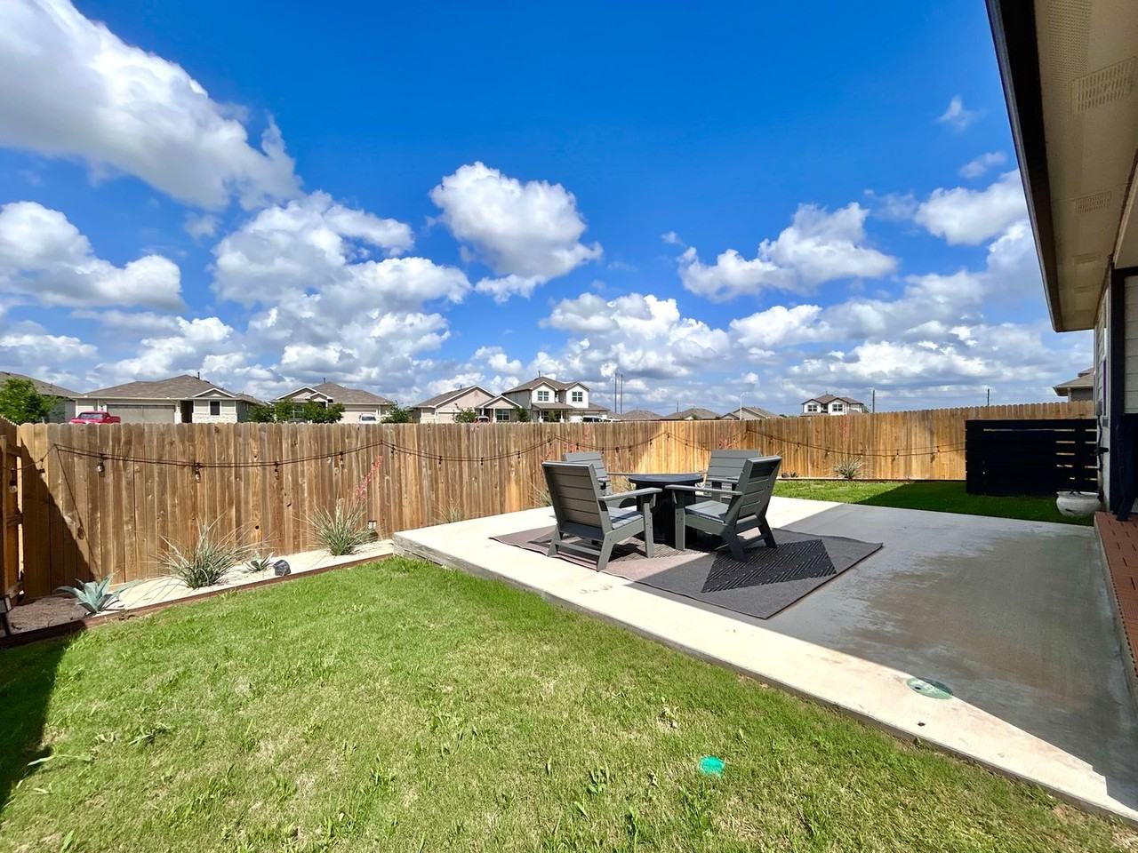 401 Town Lake Bnd - Photo 6 of 31