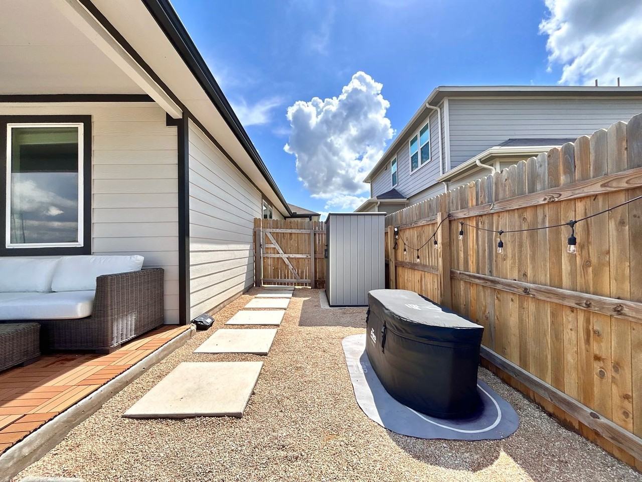 401 Town Lake Bnd - Photo 7 of 31