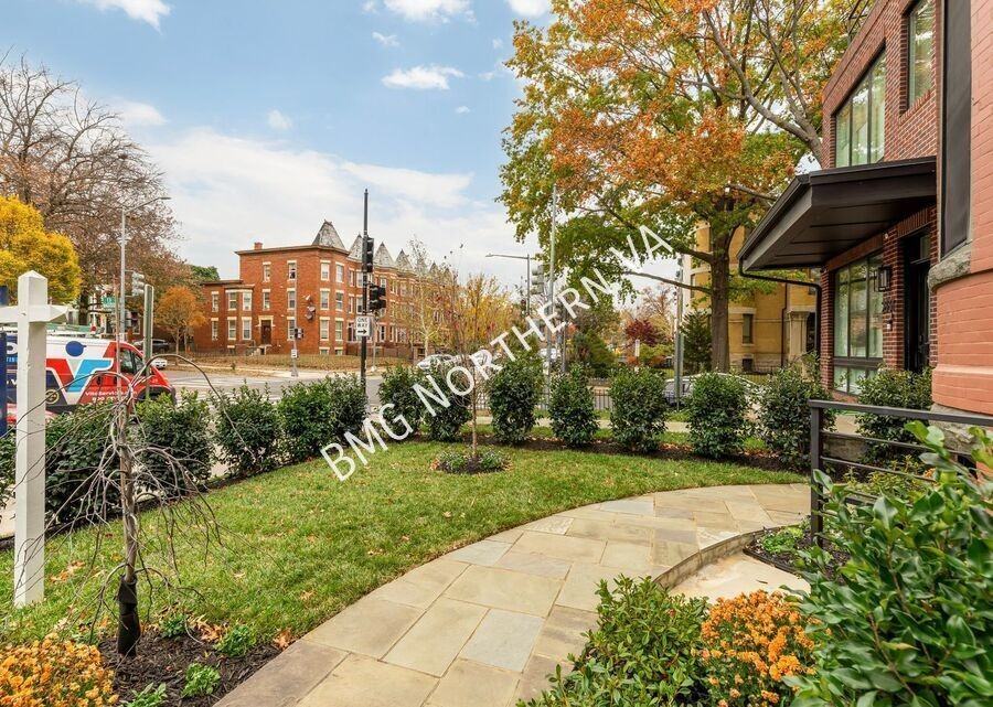 2829 13th St Nw #1 - Photo 3 of 29