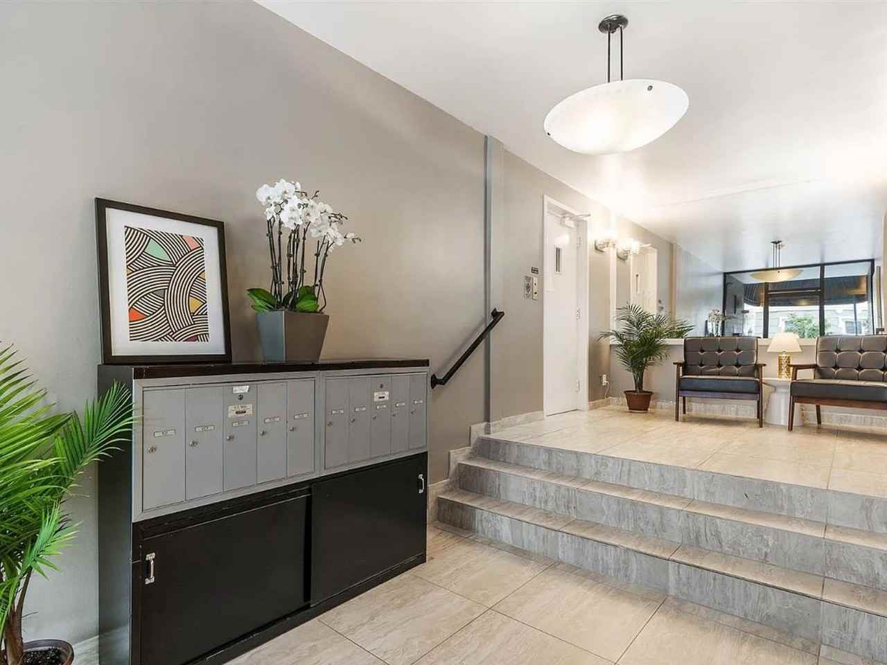 1885 Jackson St #301 - Photo 7 of 20