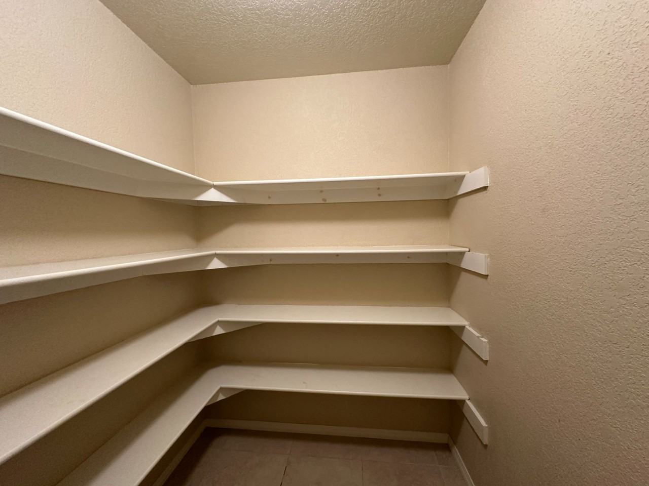 11387 E 26th St - Photo 5 of 14