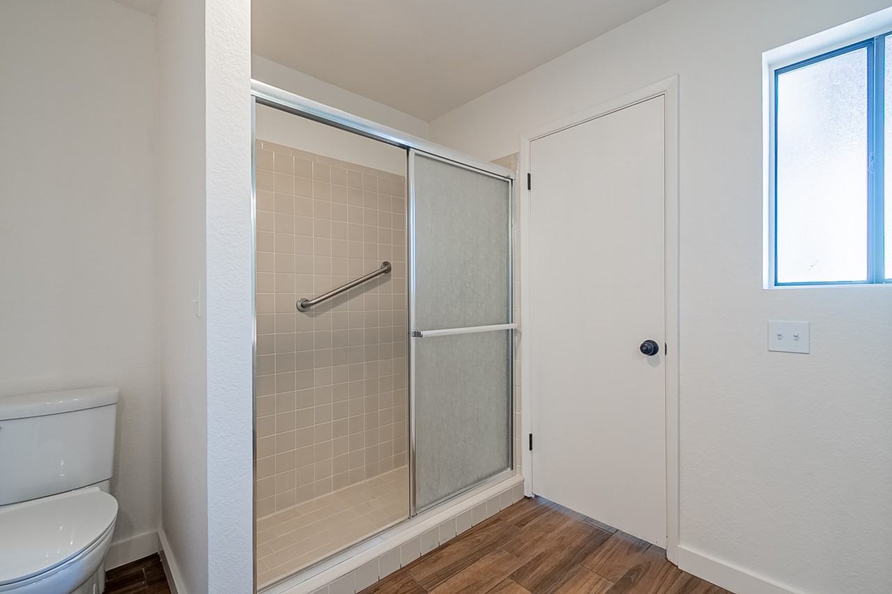 12175 S Ironwood Dr - Photo 4 of 24