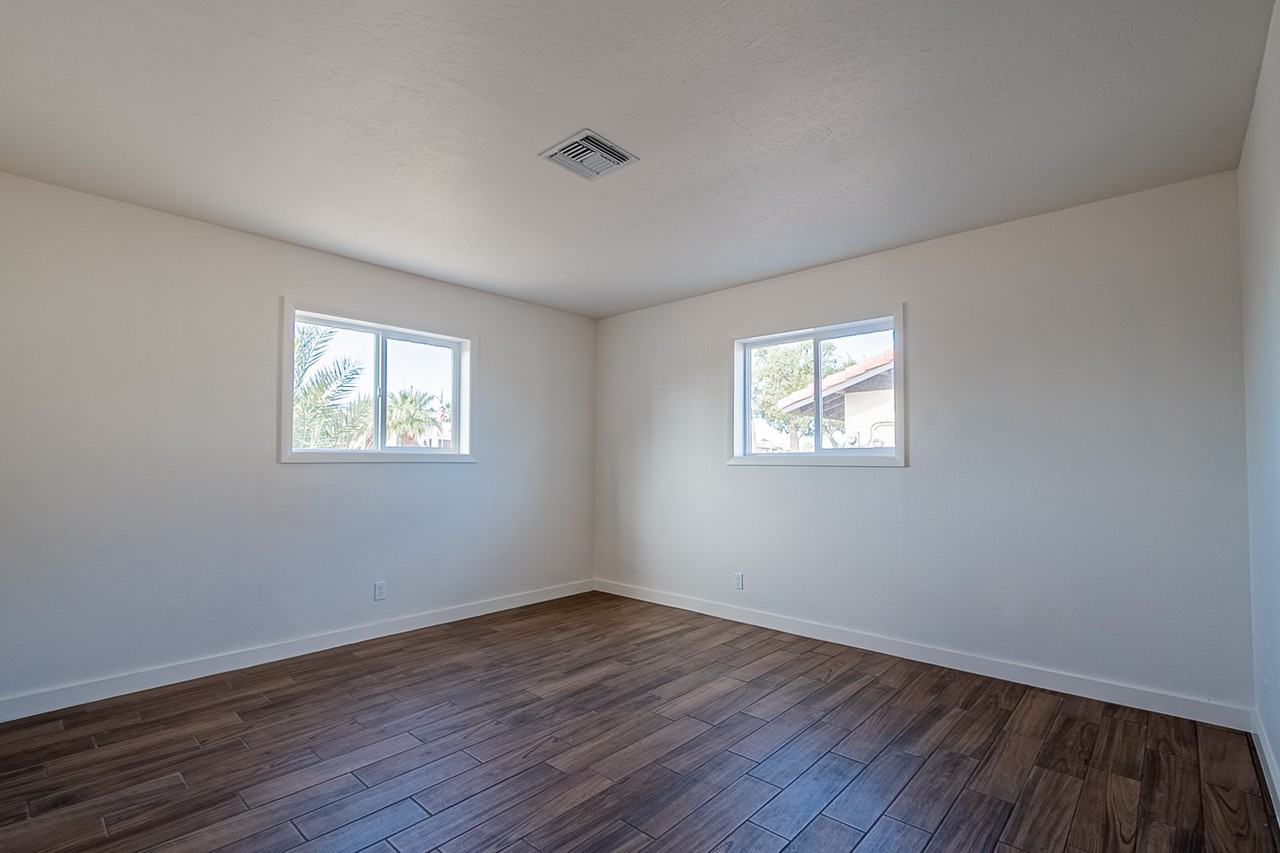 12175 S Ironwood Dr - Photo 6 of 24