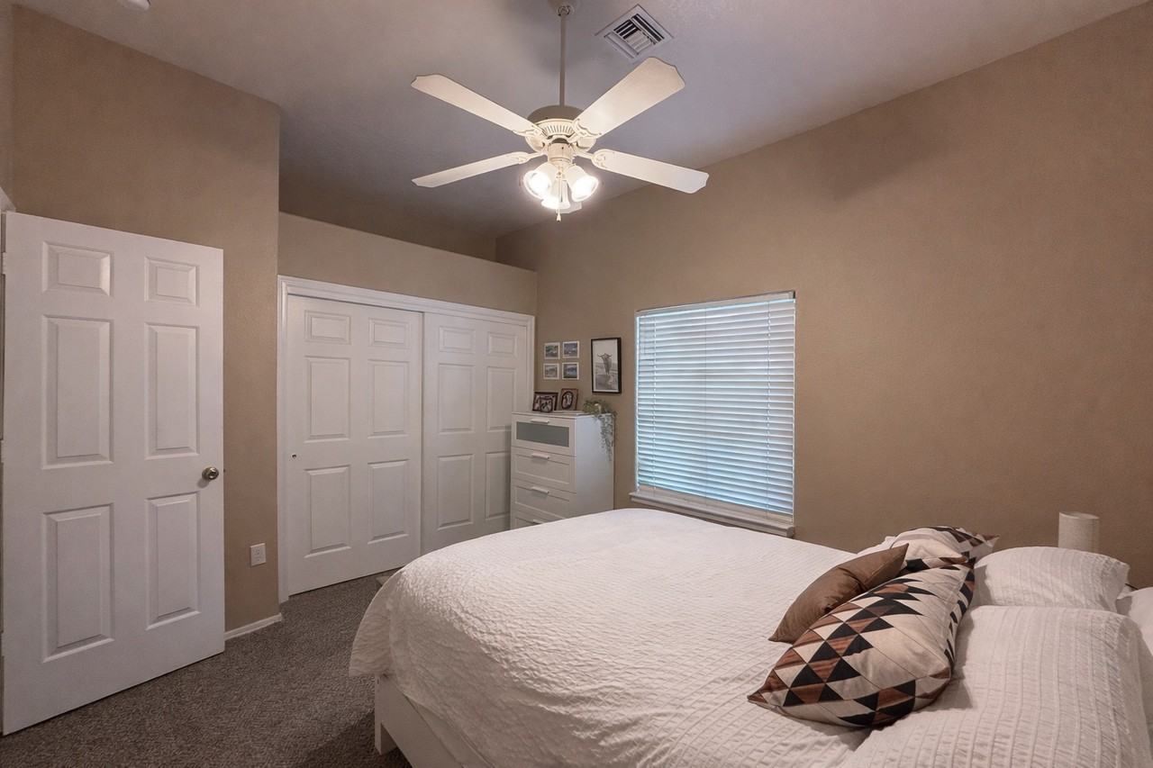 10745 E 38th Ln - Photo 7 of 32