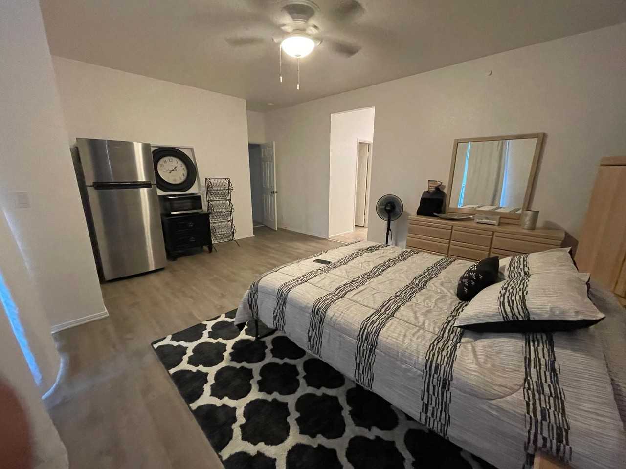43233 Sawgrass Ln - Photo 2 of 5