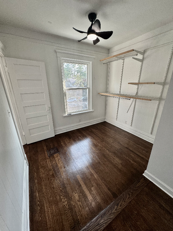 1832 W Greenleaf Ave - Photo 6 of 13