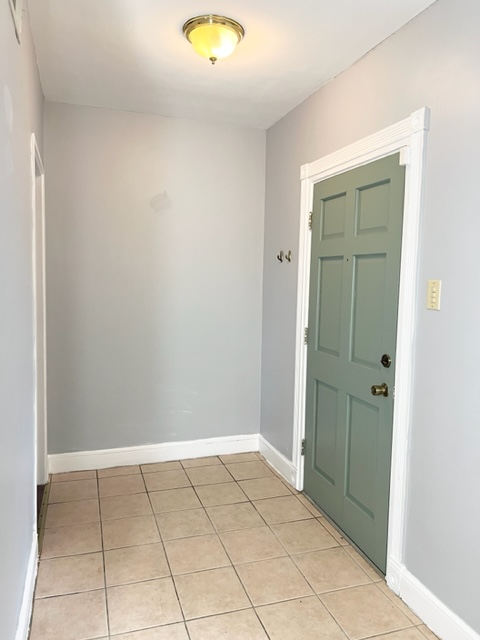 302 Bowles Ave - Photo 3 of 11