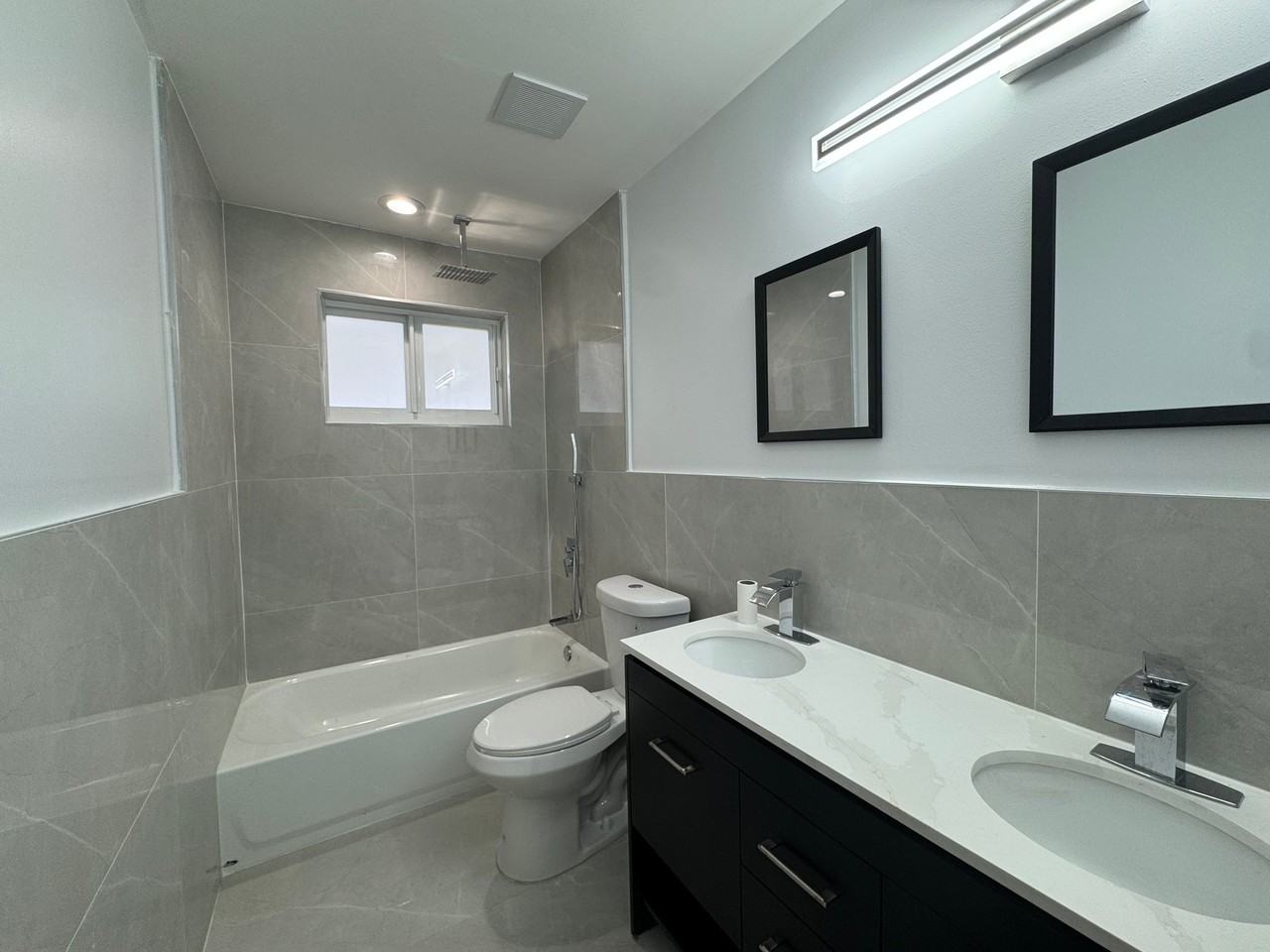 2608 Nw 3rd St - Photo 7 of 9