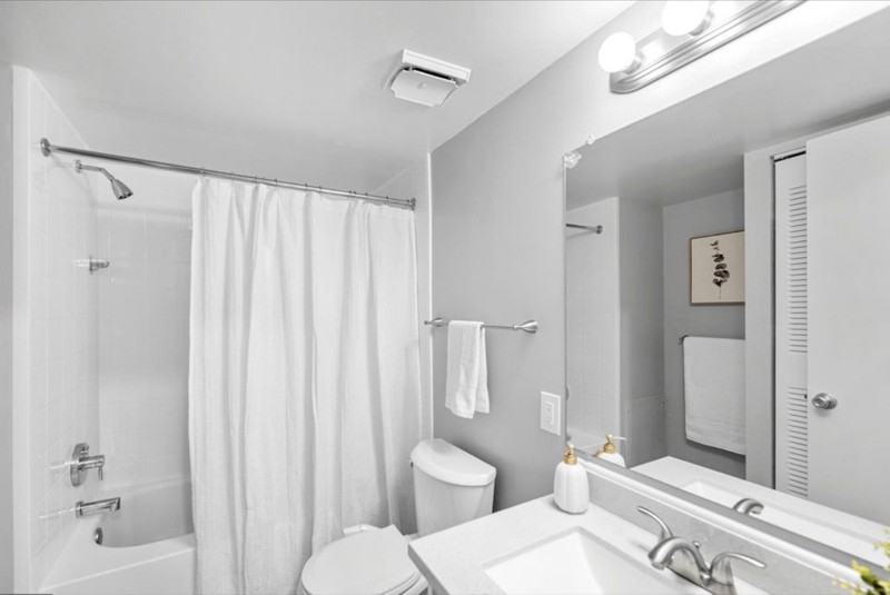 4404 Island Pl #201 - Photo 4 of 13