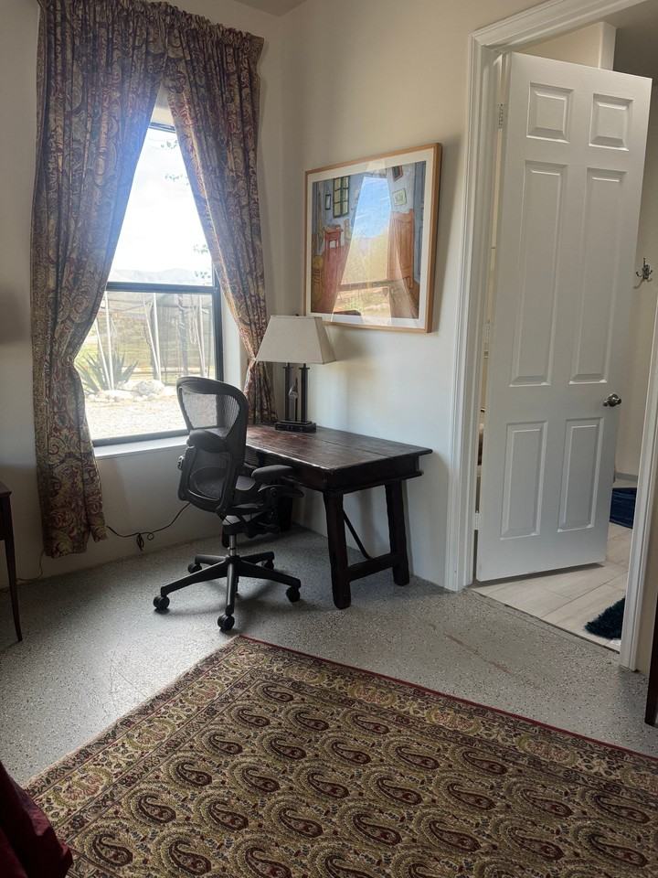 15935 Mary Cir - Photo 5 of 20