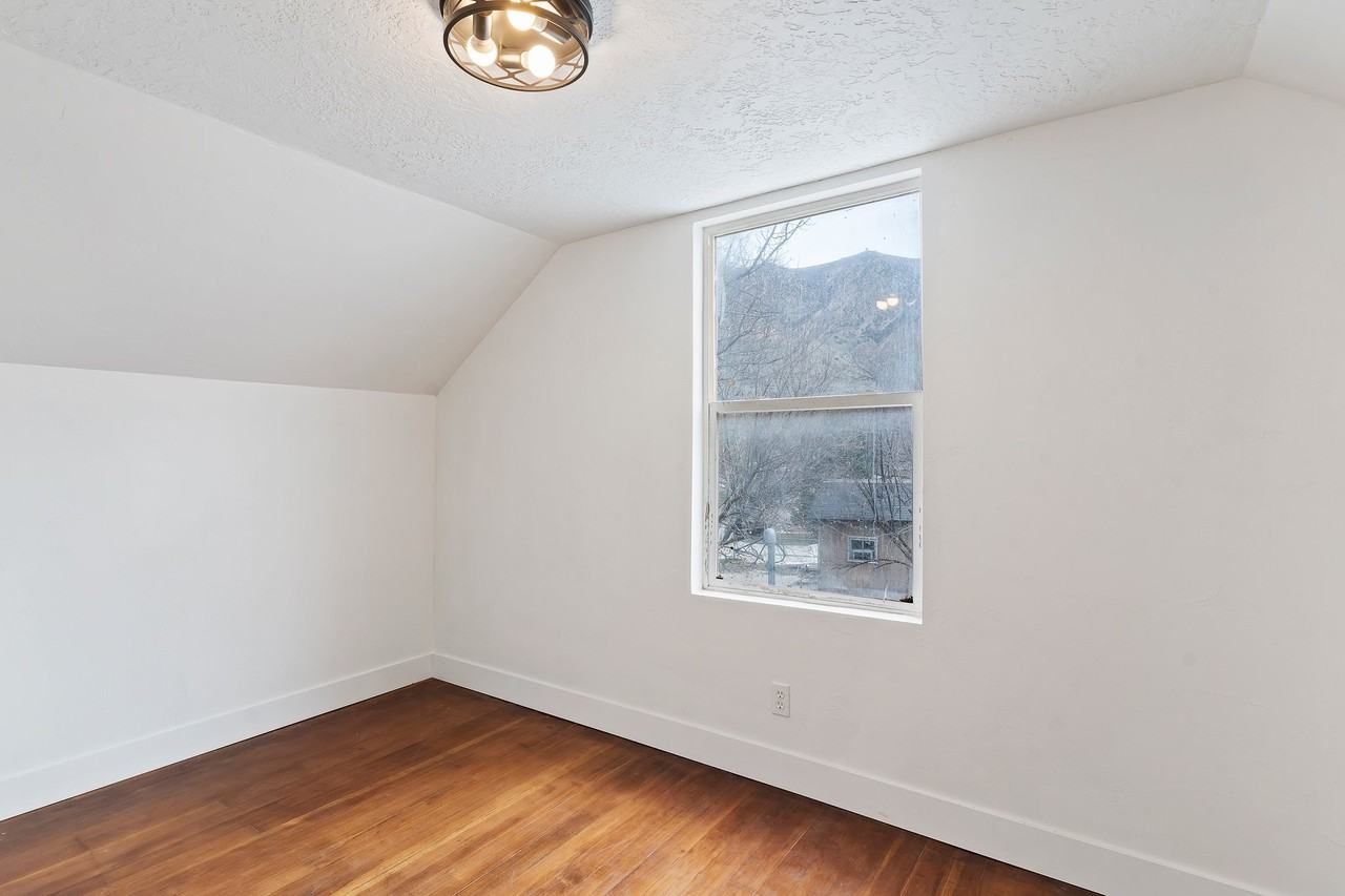 678 Ne - Photo 6 of 20