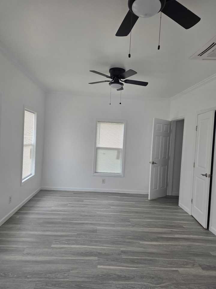 1844 Line Ave #1 - Photo 5 of 11