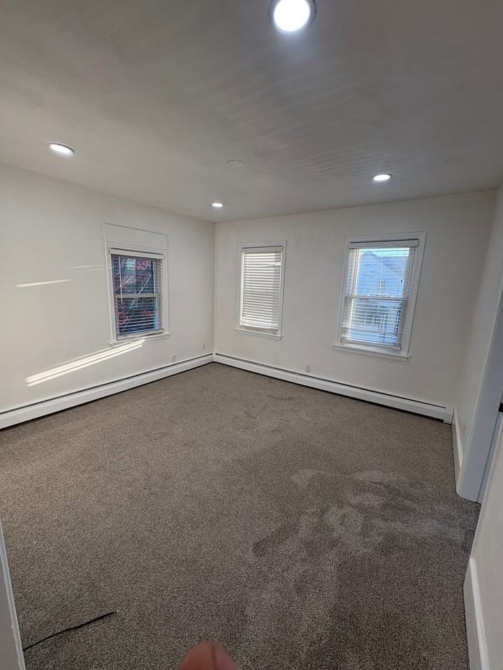 18 Allendale Ave #2ndFL - Photo 4 of 6